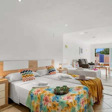 Вілла Esperanza - Plusholiddays *