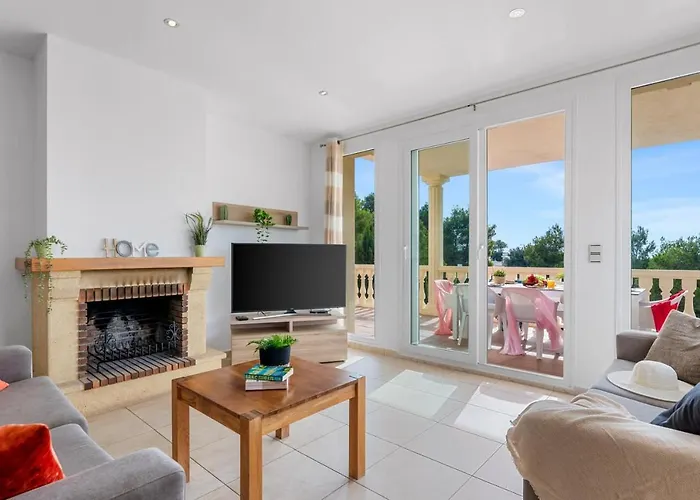 Esperanza - Plusholiddays * Кальпе