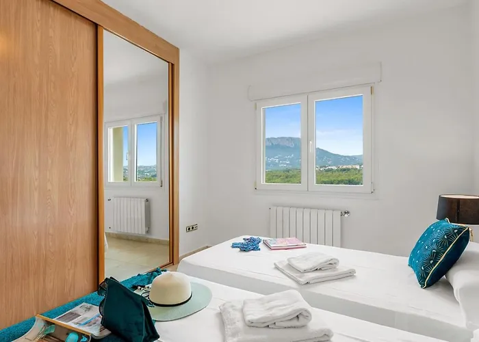 Esperanza - Plusholiddays *