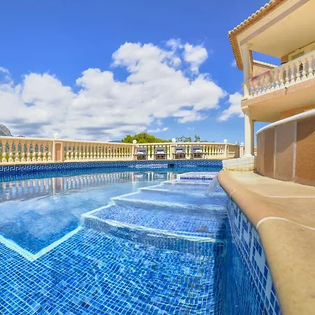 Esperanza - Plusholiddays * Кальпе