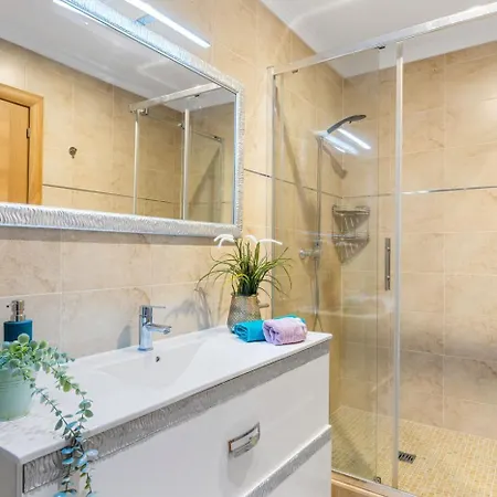 Esperanza - Plusholiddays Вилла *